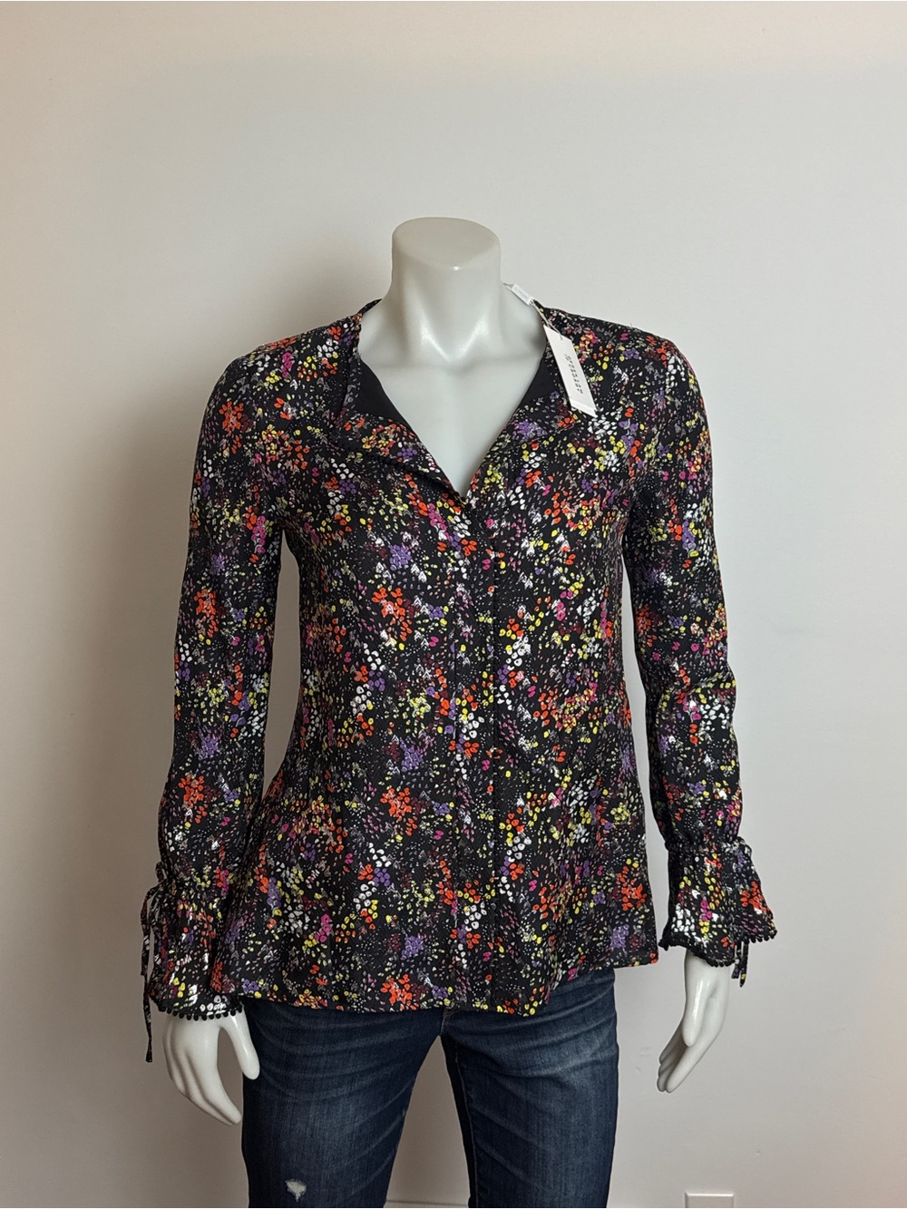 NWT - 10 Crosby Derek Lam - Black Multi blouse with silver metallic. Size 4